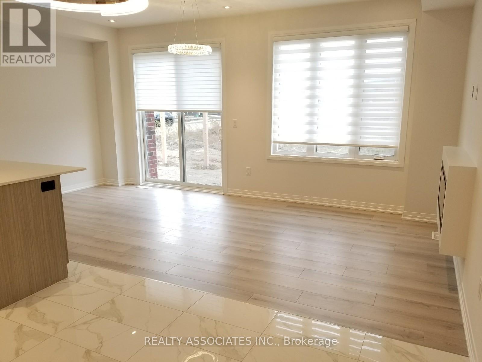 71 Schmeltzer Crescent, Richmond Hill, ON - Indoor Photo Showing Other Room