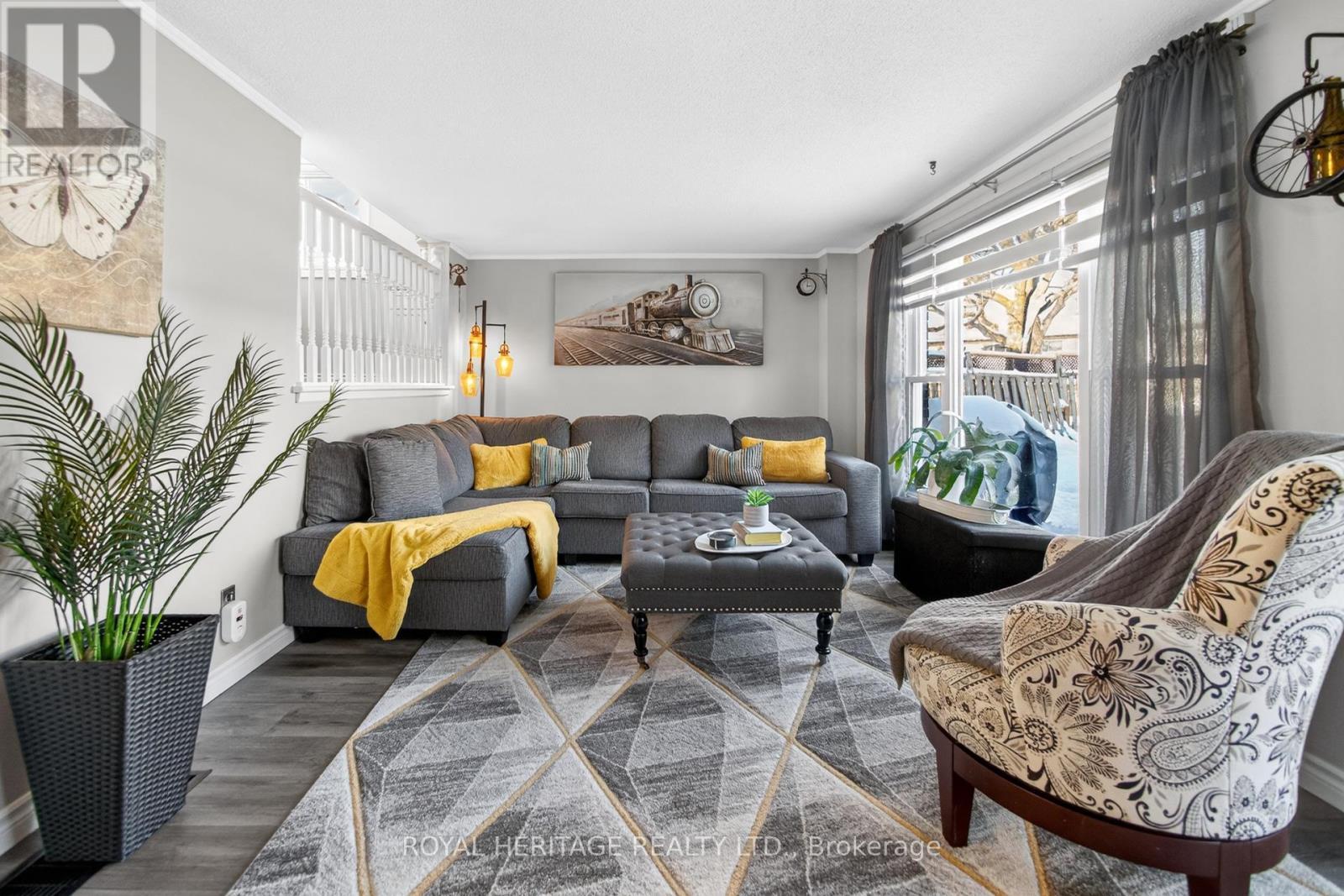 535 Shingle Bridge Place, Cambridge, ON - Indoor Photo Showing Living Room