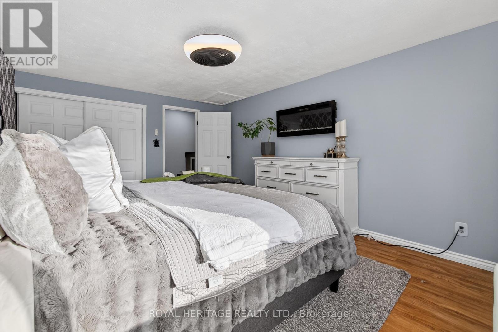 535 Shingle Bridge Place, Cambridge, ON - Indoor Photo Showing Bedroom