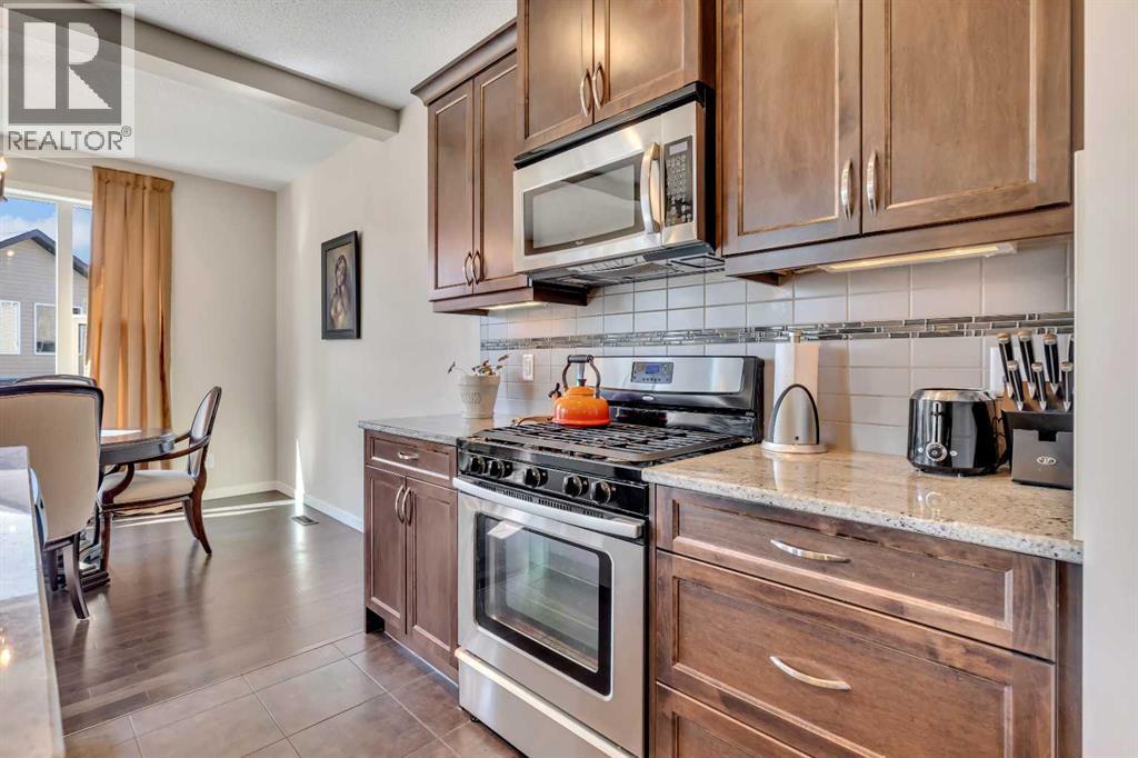 1544 Panatella Boulevard Nw, Calgary, AB - Indoor Photo Showing Kitchen