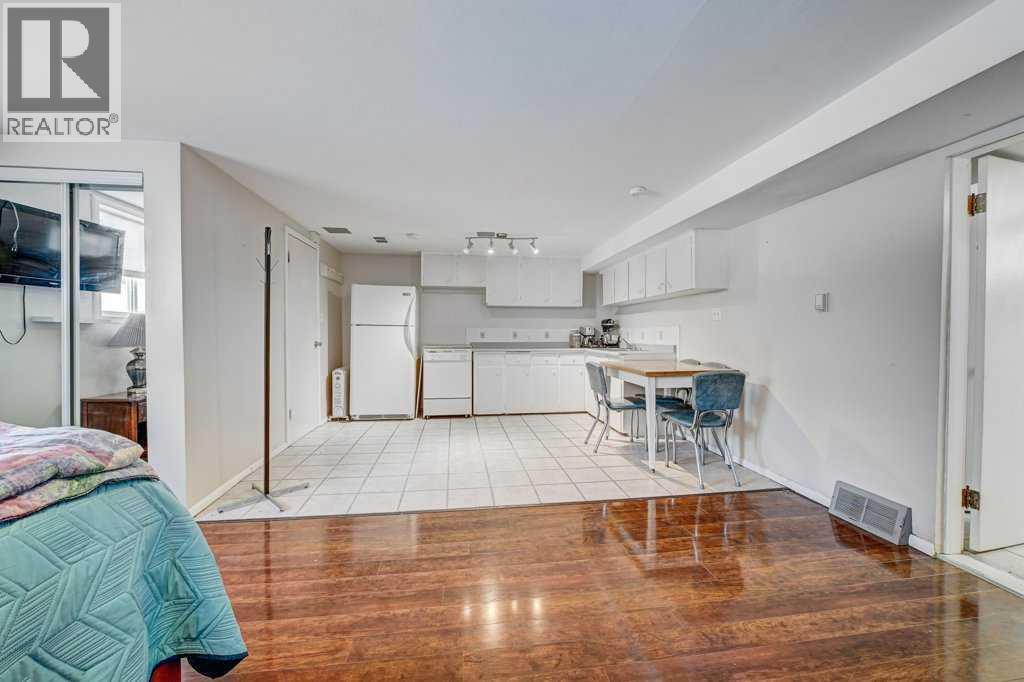 1455 Russell Road Ne, Calgary, AB - Indoor