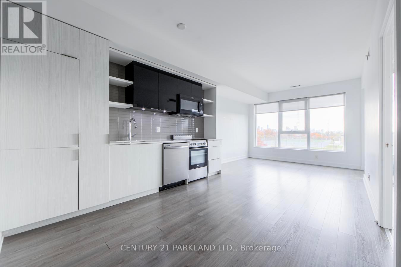 312 - 6 Parkwood Avenue, Toronto, ON - Indoor Photo Showing Kitchen