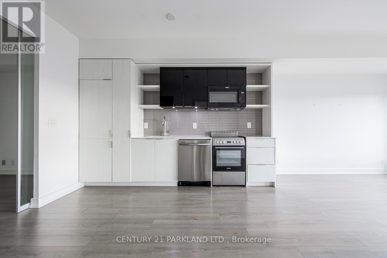 312 - 6 Parkwood Avenue, Toronto, ON - Indoor Photo Showing Kitchen