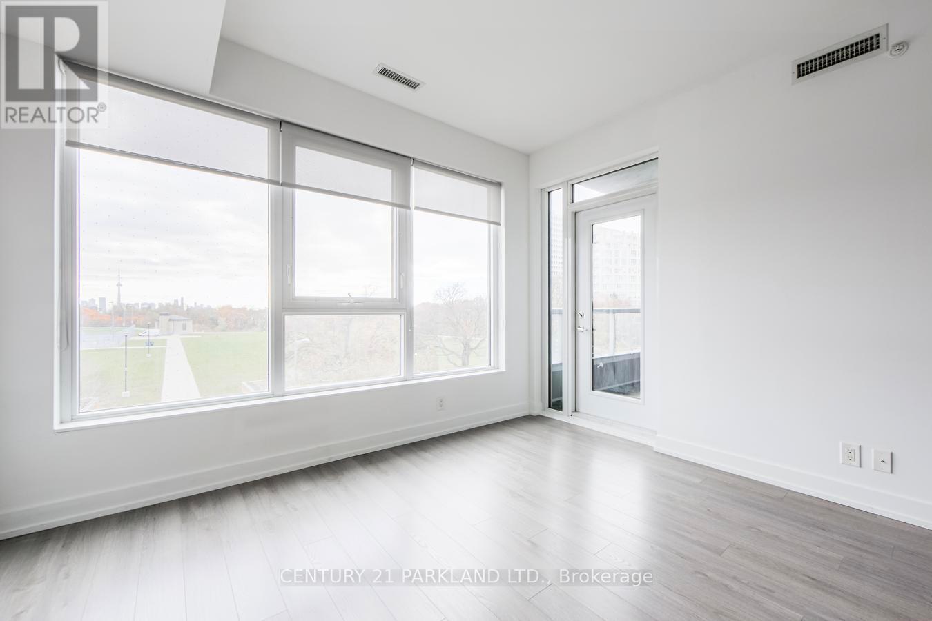 312 - 6 Parkwood Avenue, Toronto, ON - Indoor Photo Showing Other Room