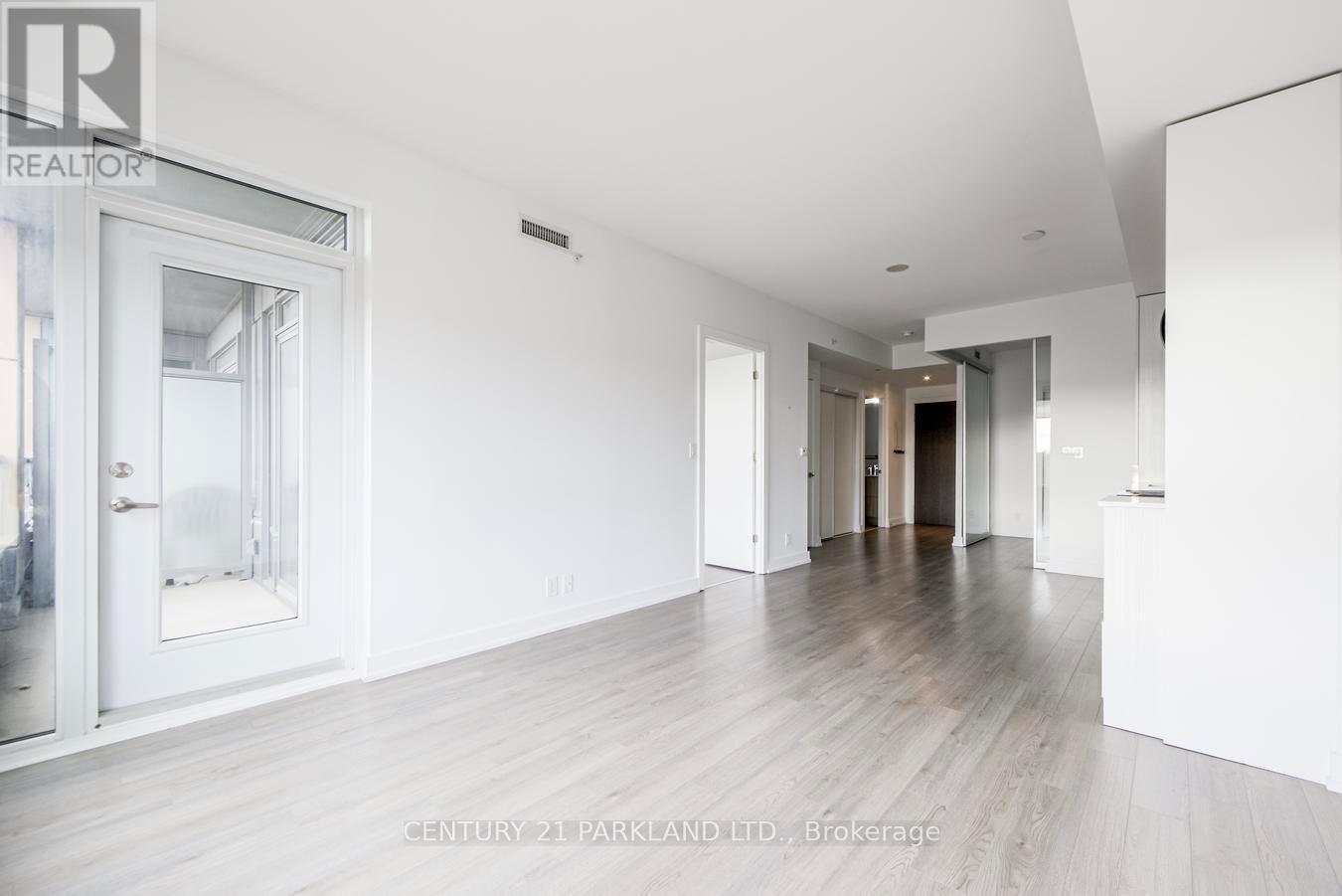 312 - 6 Parkwood Avenue, Toronto, ON - Indoor Photo Showing Other Room