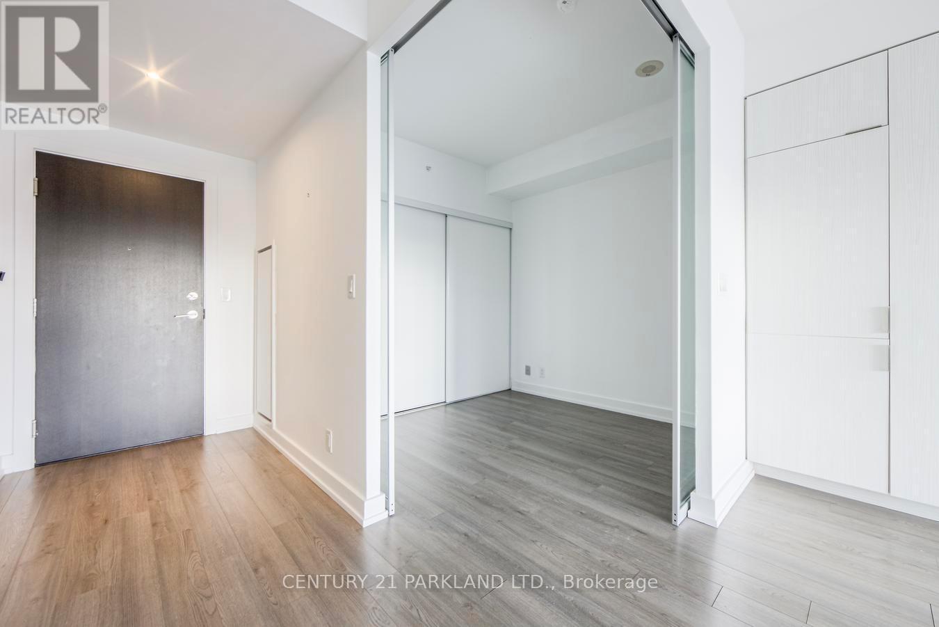 312 - 6 Parkwood Avenue, Toronto, ON - Indoor Photo Showing Other Room