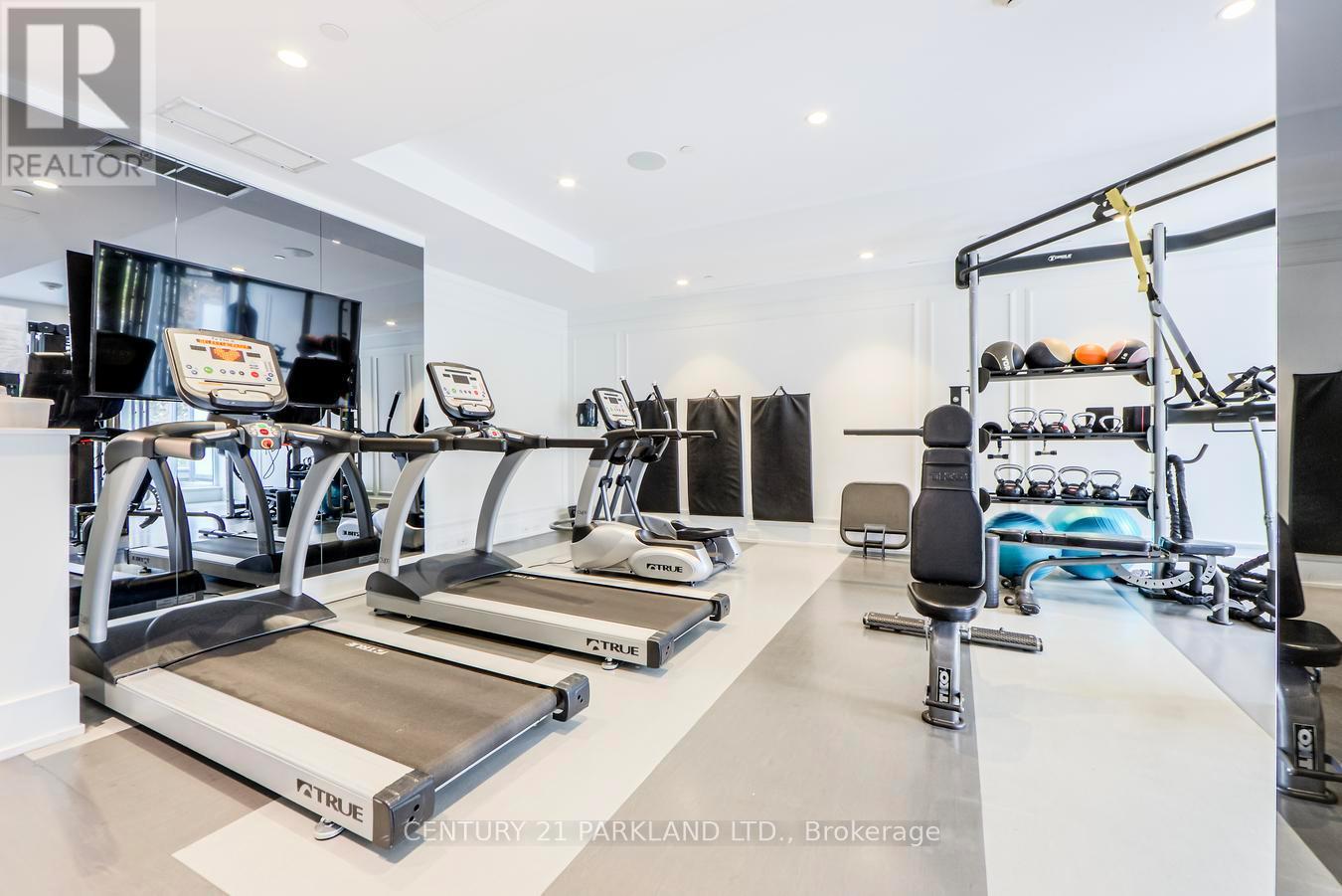 312 - 6 Parkwood Avenue, Toronto, ON - Indoor Photo Showing Gym Room