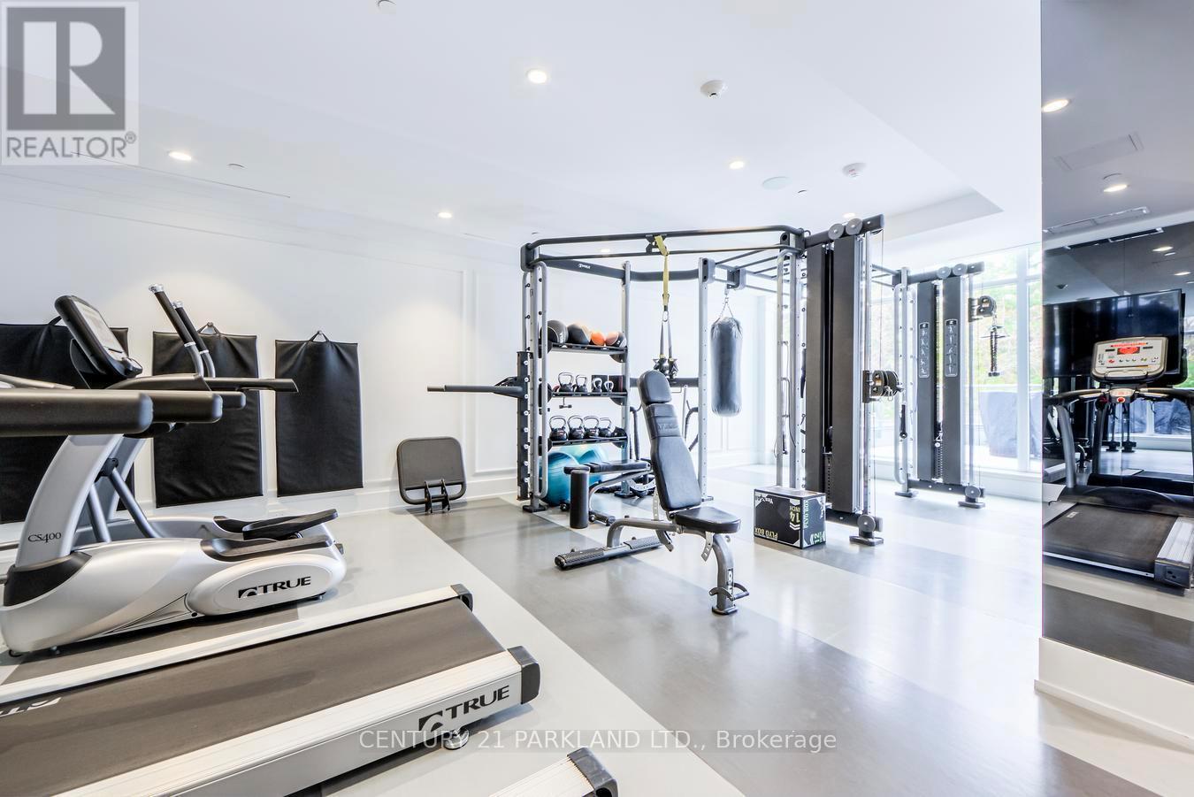 312 - 6 Parkwood Avenue, Toronto, ON - Indoor Photo Showing Gym Room