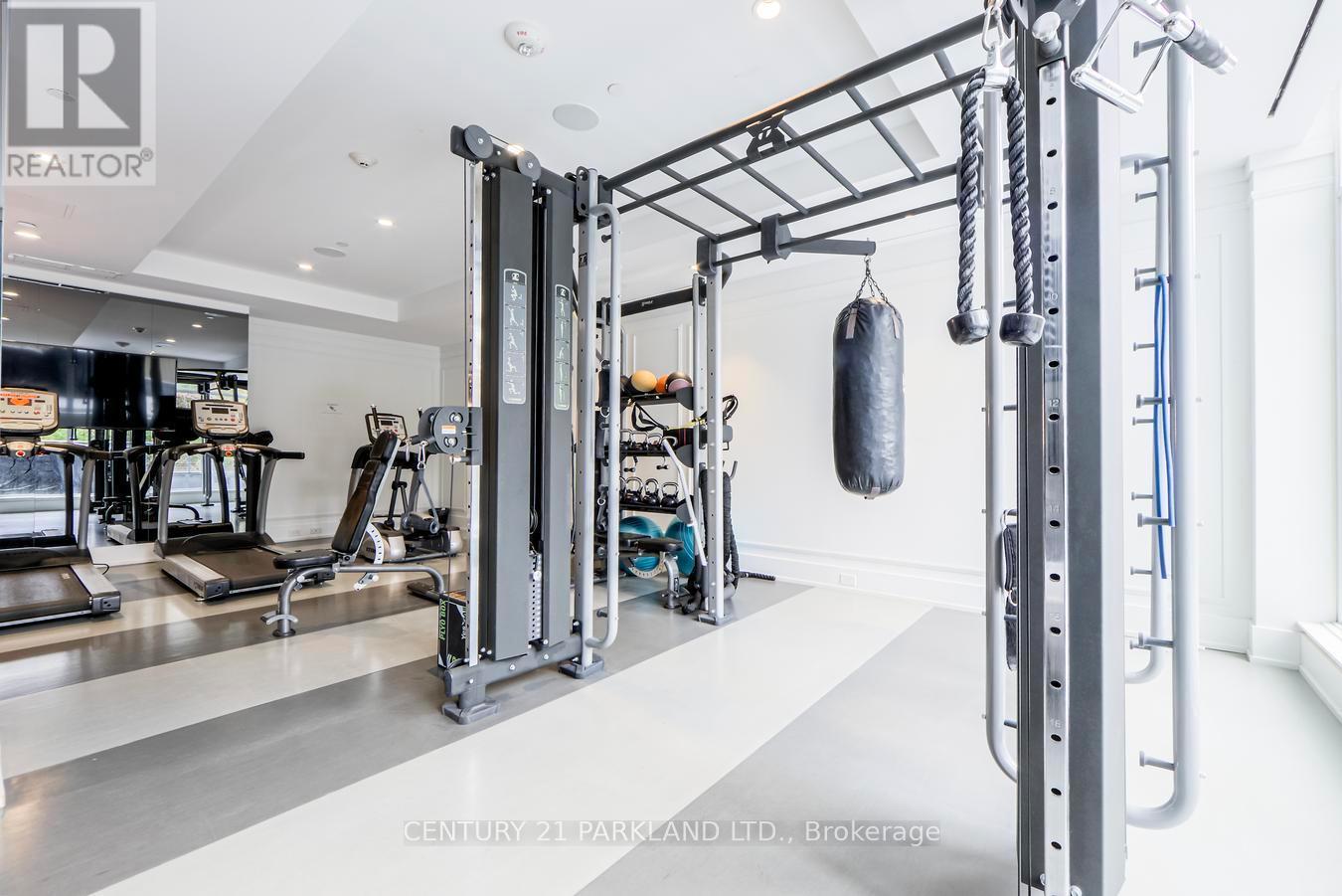 312 - 6 Parkwood Avenue, Toronto, ON - Indoor Photo Showing Gym Room