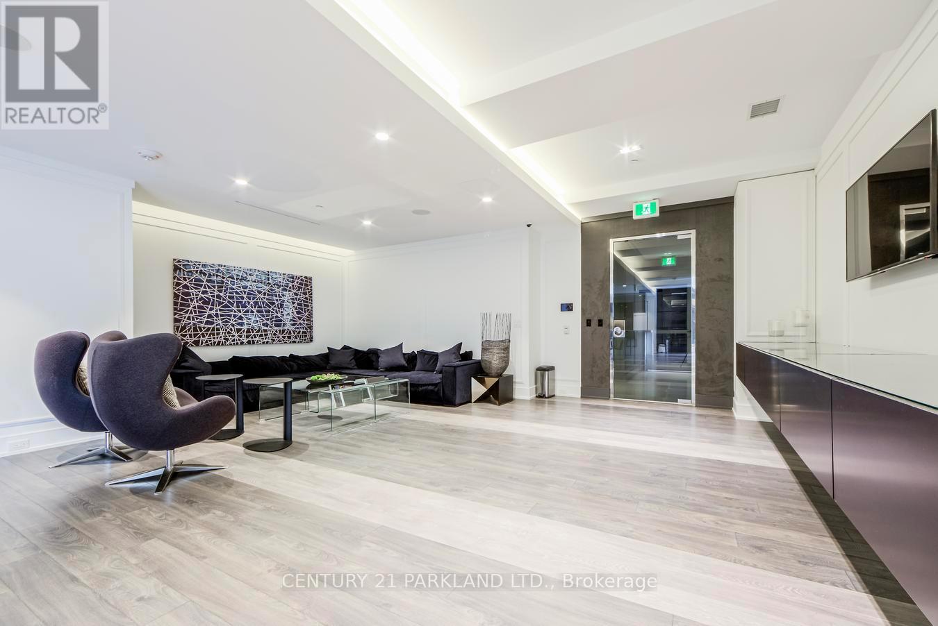 312 - 6 Parkwood Avenue, Toronto, ON - Indoor Photo Showing Other Room