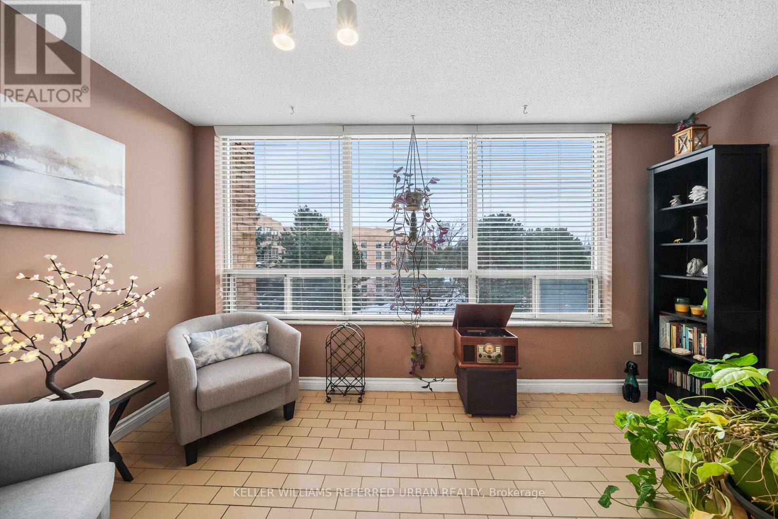 524 - 1210 Don Mills Road, Toronto, ON - Indoor