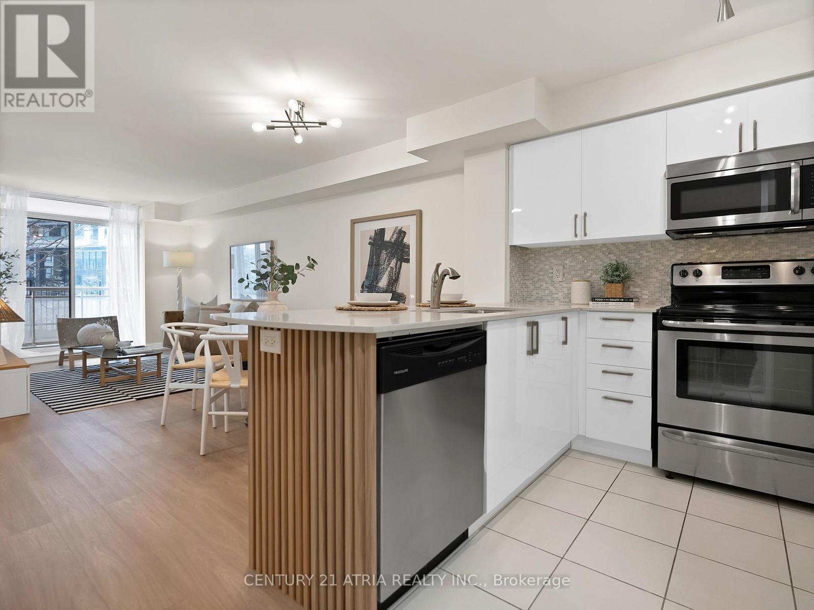 206 - 73 King William Crescent, Richmond Hill, ON - Indoor Photo Showing Kitchen With Stainless Steel Kitchen
