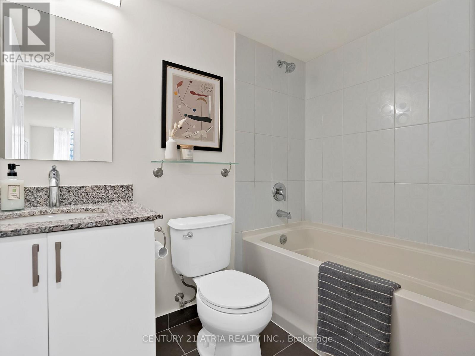 206 - 73 King William Crescent, Richmond Hill, ON - Indoor Photo Showing Bathroom