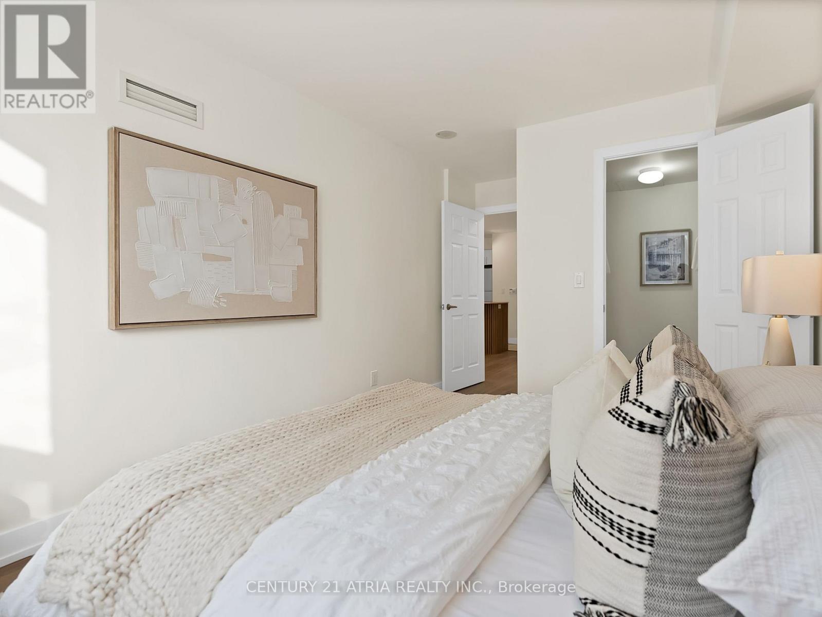 206 - 73 King William Crescent, Richmond Hill, ON - Indoor Photo Showing Bedroom