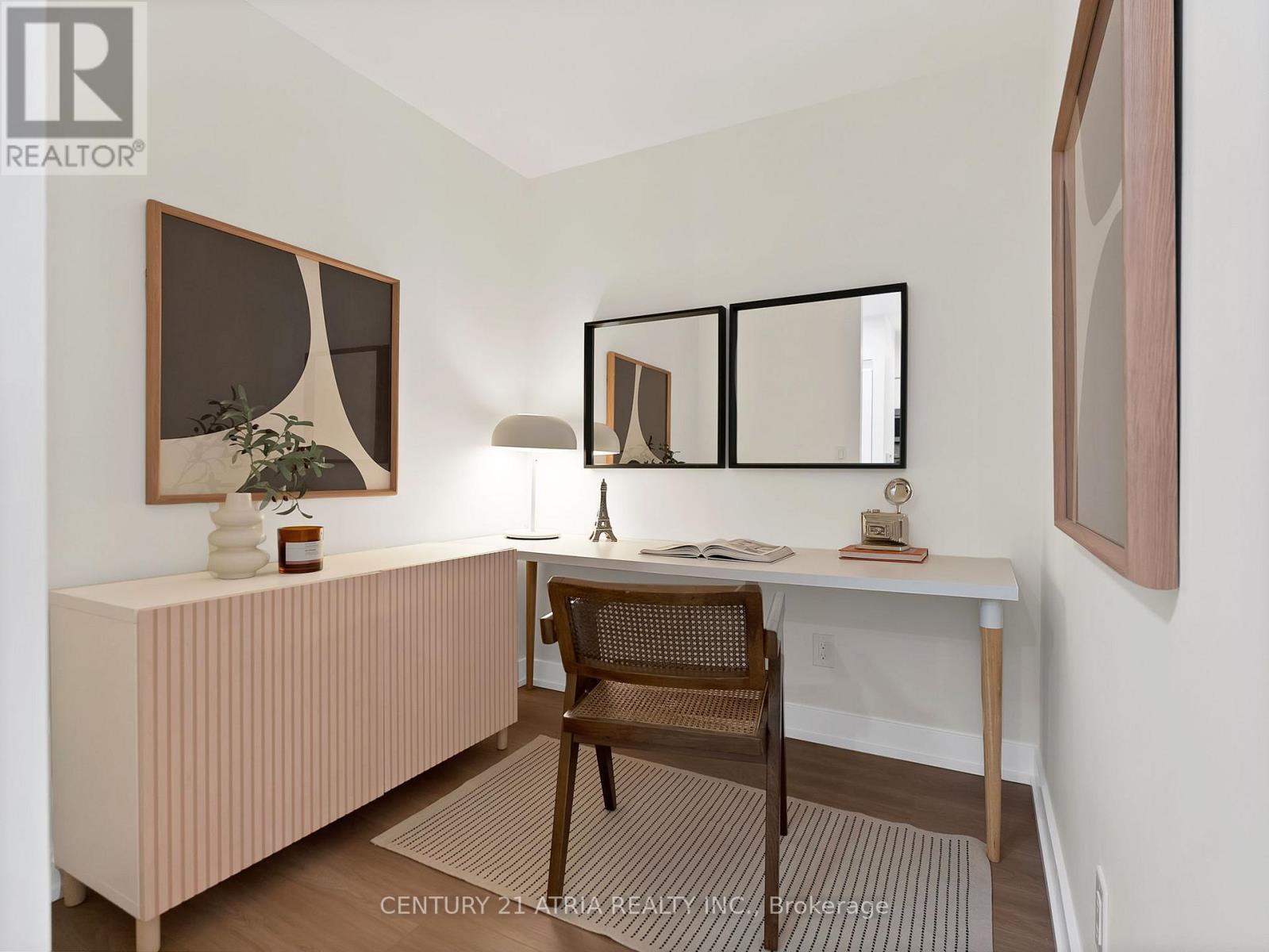 206 - 73 King William Crescent, Richmond Hill, ON - Indoor