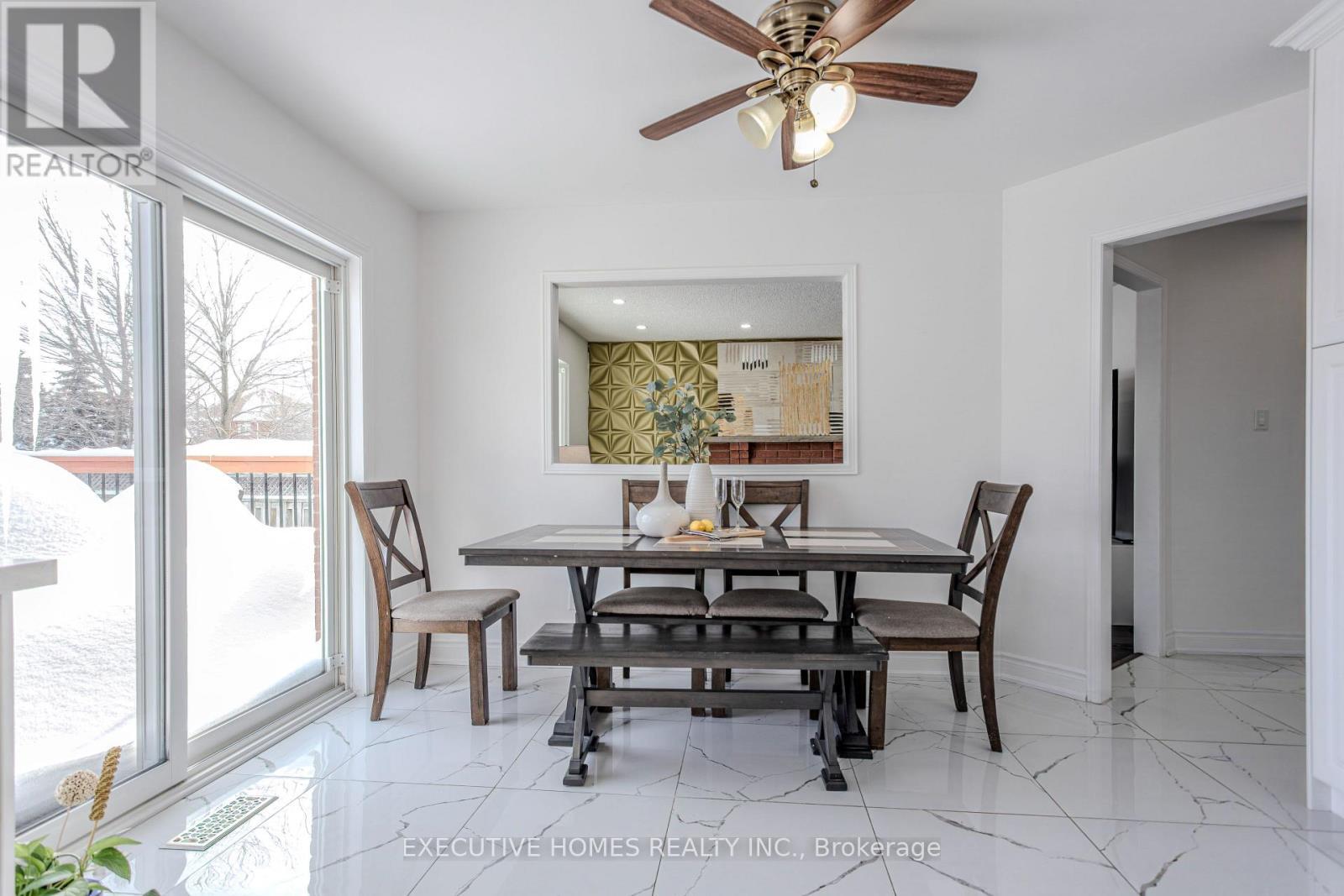 1192 Dream Crest Road, Mississauga, ON - Indoor Photo Showing Dining Room