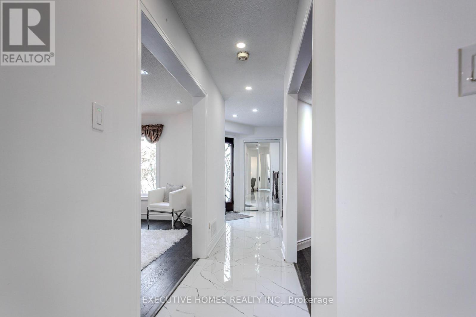 1192 Dream Crest Road, Mississauga, ON - Indoor Photo Showing Other Room