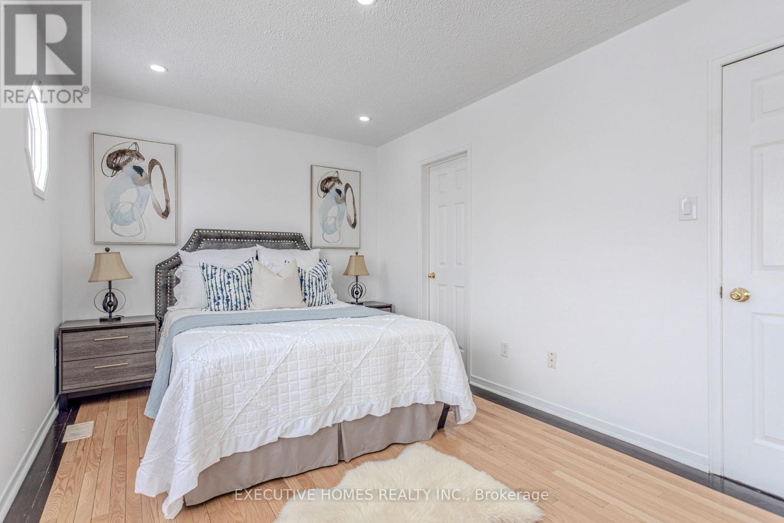 1192 Dream Crest Road, Mississauga, ON - Indoor Photo Showing Bedroom