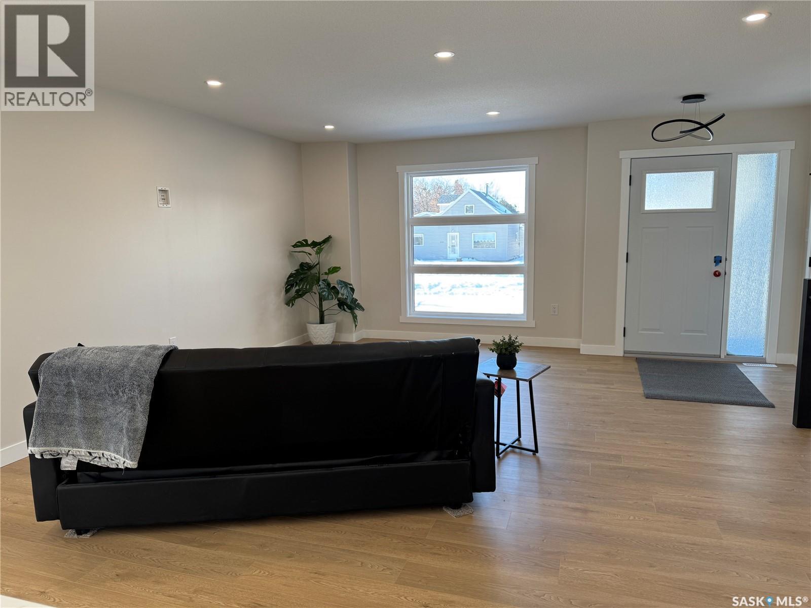 1134 9Th Street, Humboldt, SK - Indoor