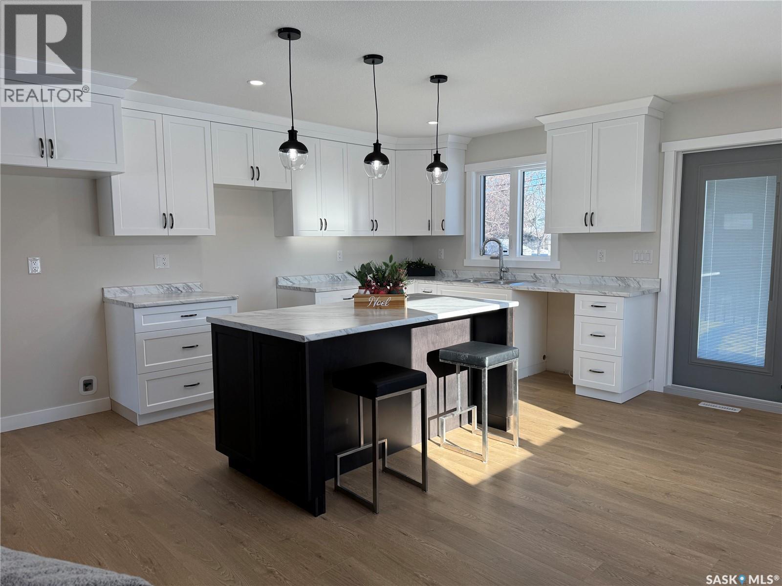 1134 9Th Street, Humboldt, SK - Indoor Photo Showing Kitchen
