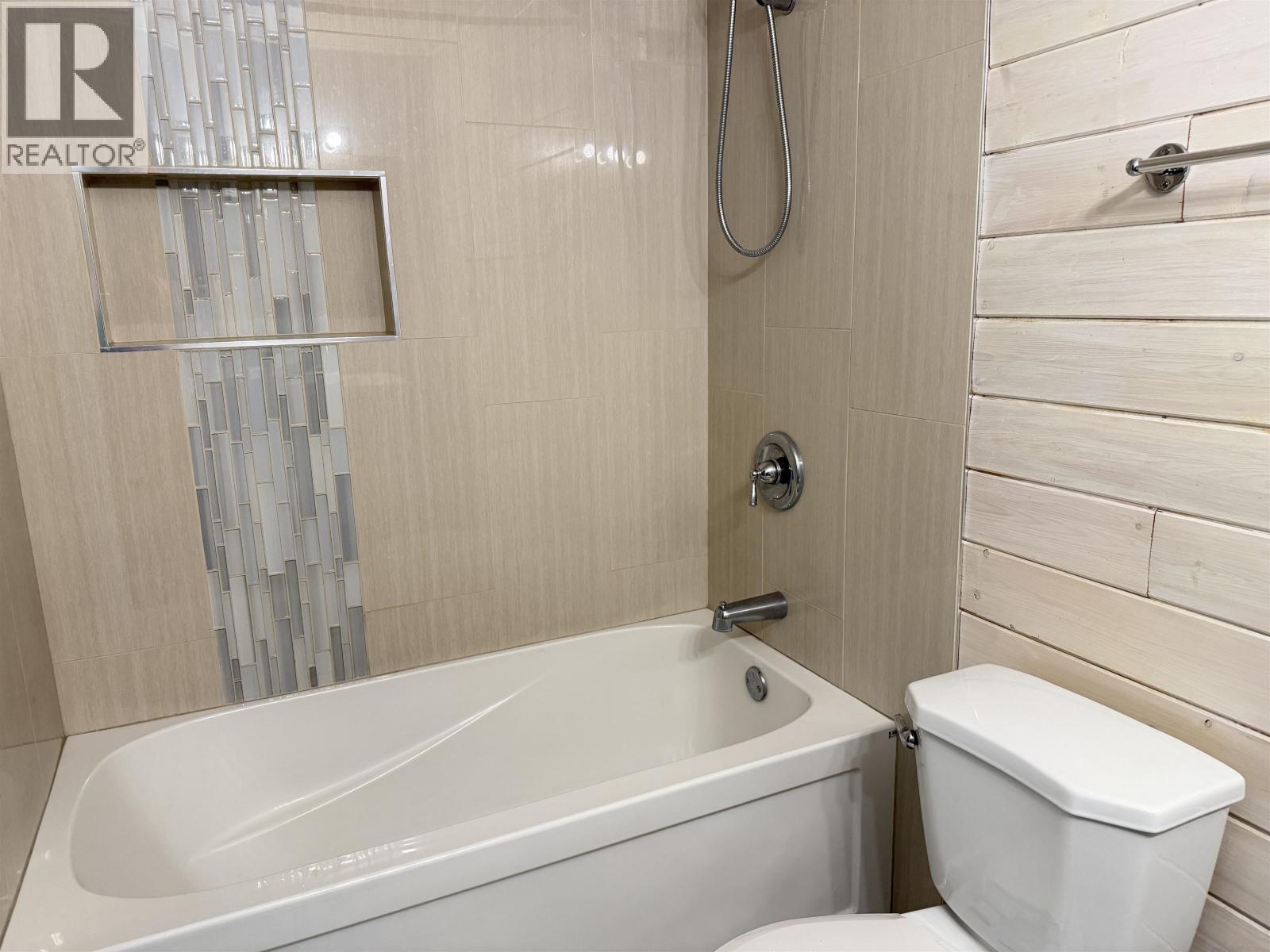 155 Vanderview Drive, Vanderhoof, BC - Indoor Photo Showing Bathroom