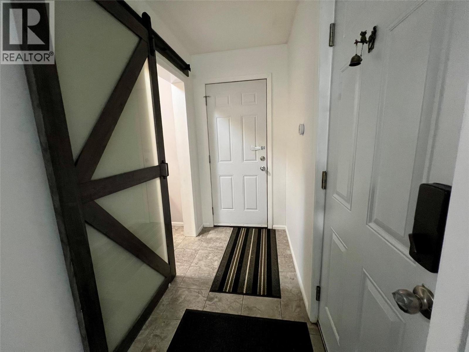 515 Main Street, Slocan, BC - Indoor Photo Showing Other Room