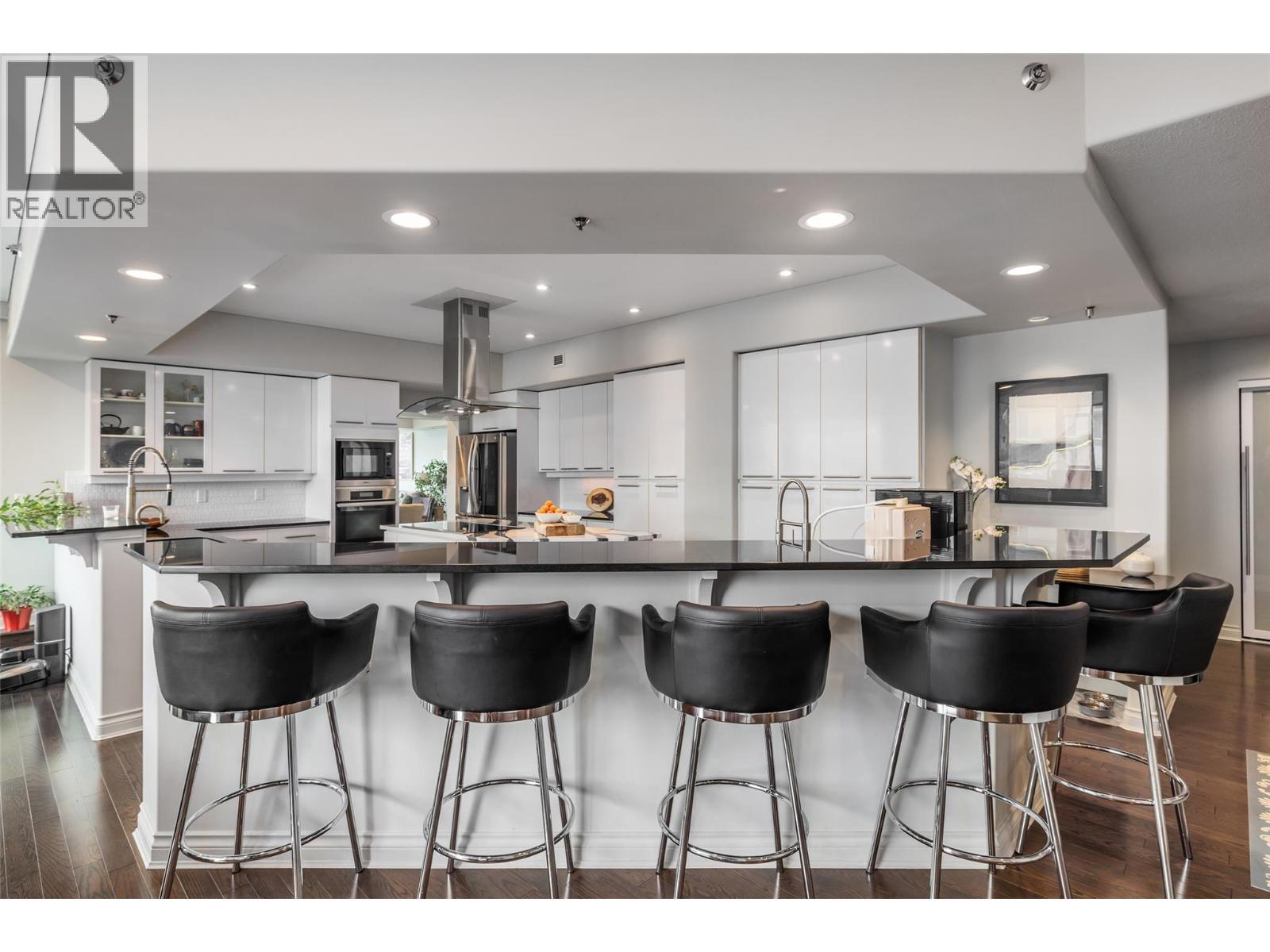 1152 Sunset Drive Unit# 1601, Kelowna, BC - Indoor