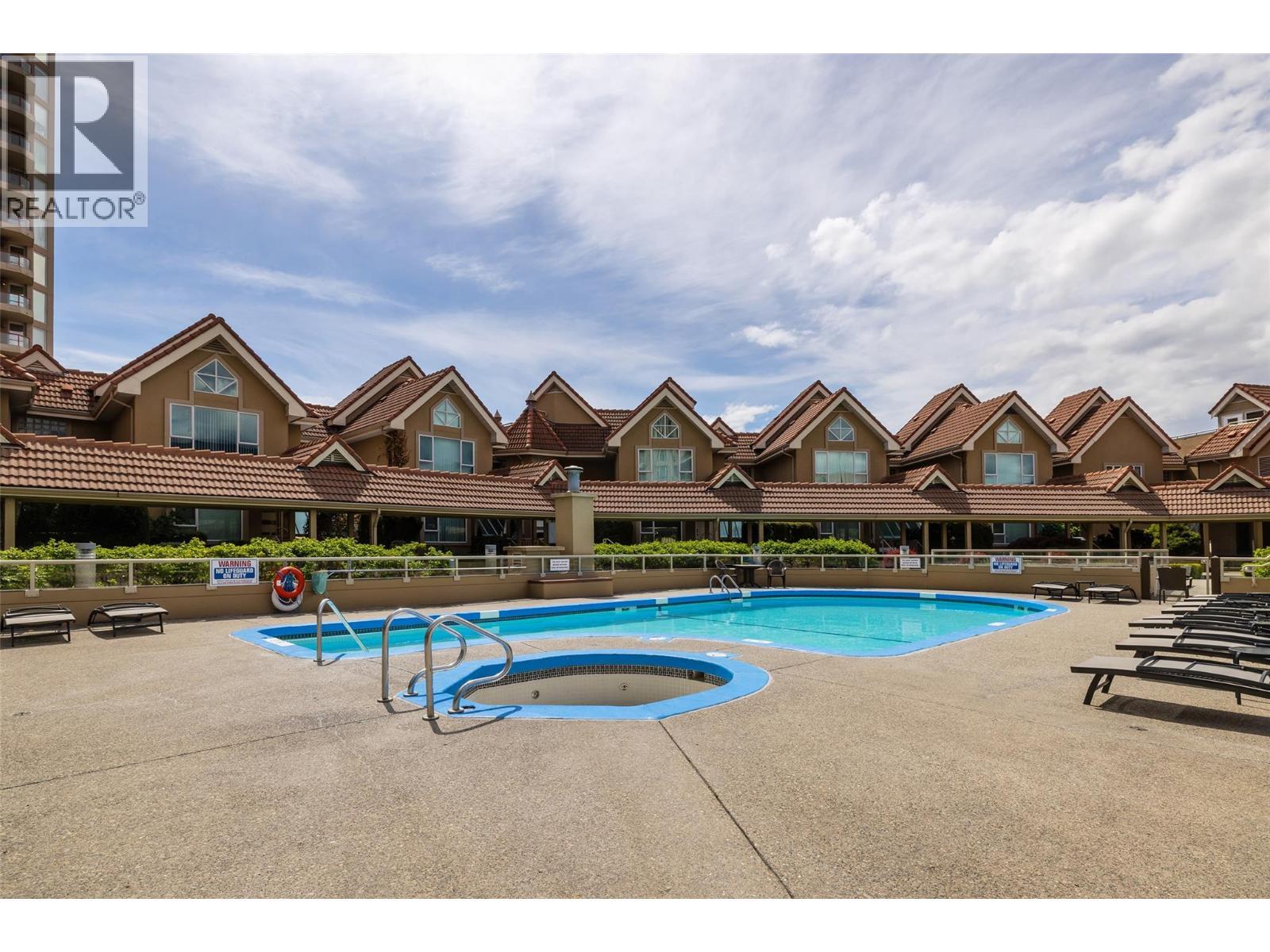 1152 Sunset Drive Unit# 1601, Kelowna, BC - Outdoor With In Ground Pool