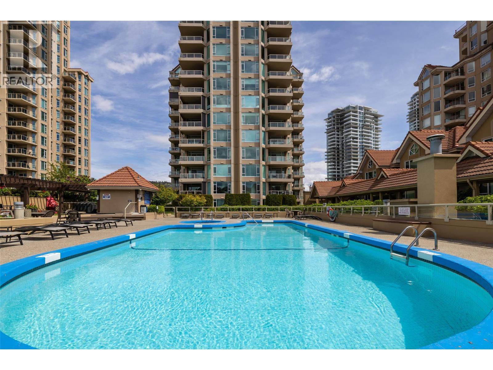 1152 Sunset Drive Unit# 1601, Kelowna, BC - Outdoor With In Ground Pool