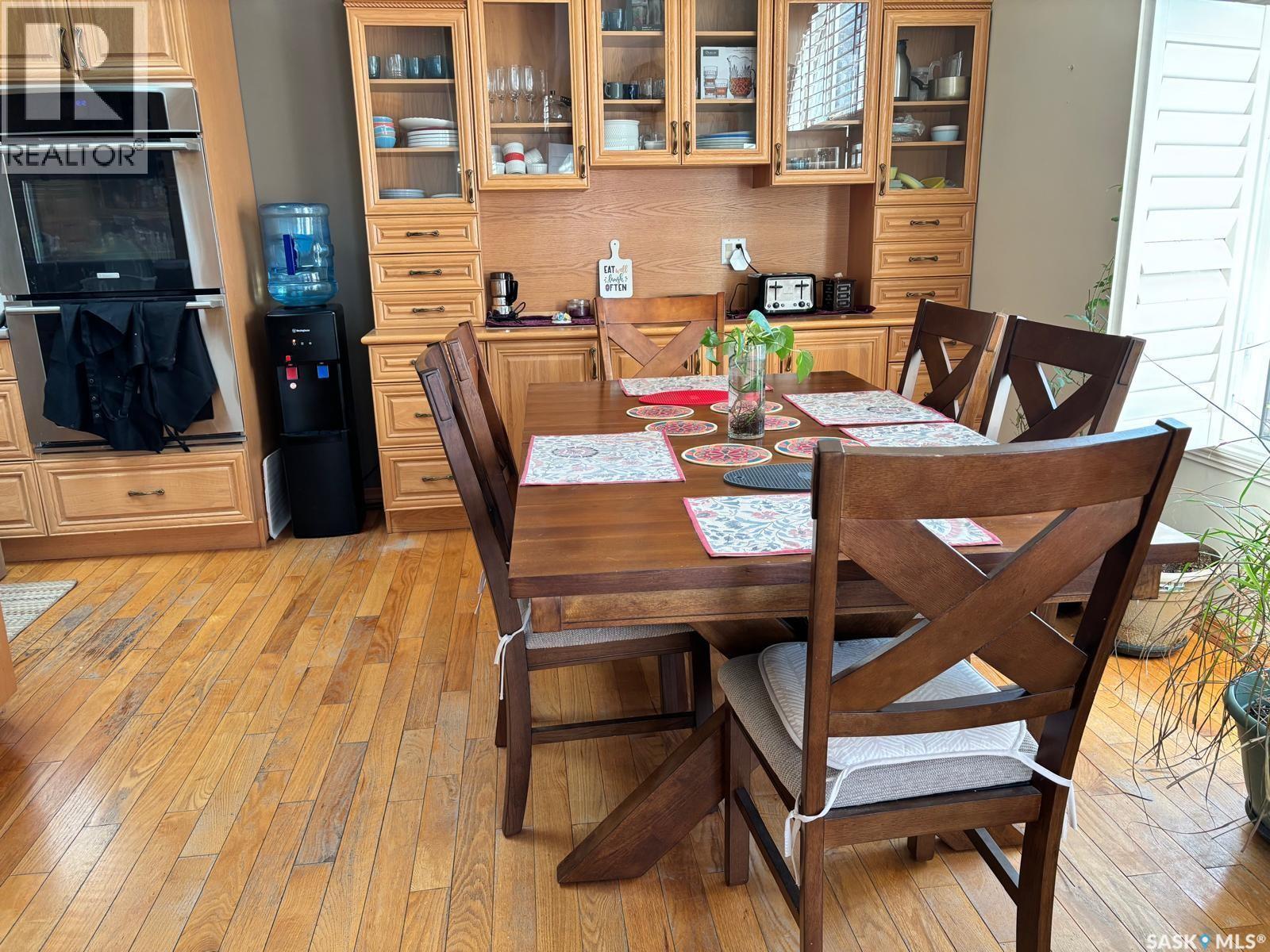 833 Peters Avenue, Oxbow, SK - Indoor Photo Showing Dining Room