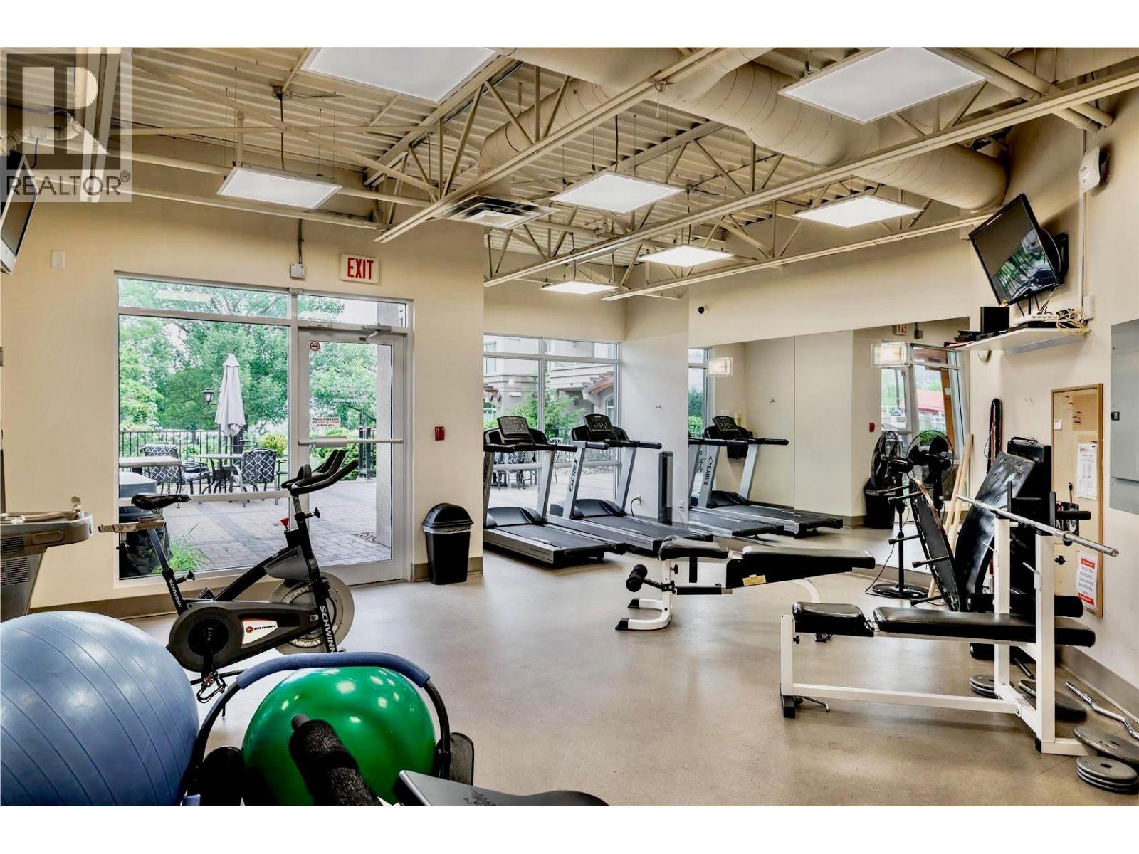75 Martin Street Unit# 508, Penticton, BC - Indoor Photo Showing Gym Room