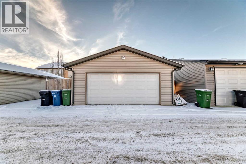 105 Elgin Meadows Circle Se, Calgary, AB - Outdoor With Exterior