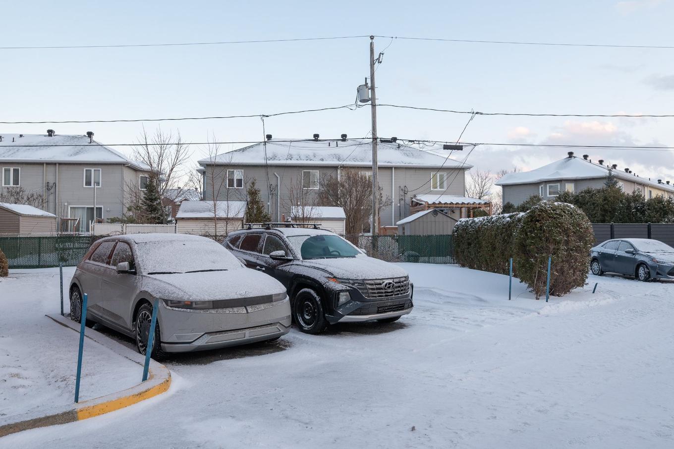 Parking - 1-19 Av. Papineau, Candiac, QC - Outdoor