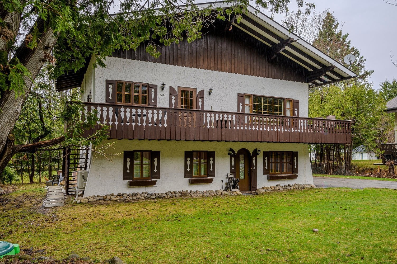 Façade - 267 Ch. Des Bois-Blancs, Piedmont, QC - Outdoor With Deck Patio Veranda