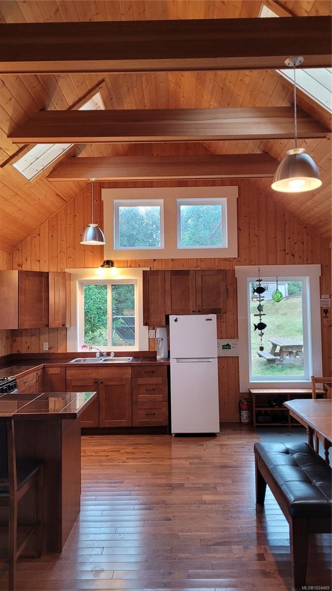 15 Spring Bay Rd, Lasqueti Island, BC