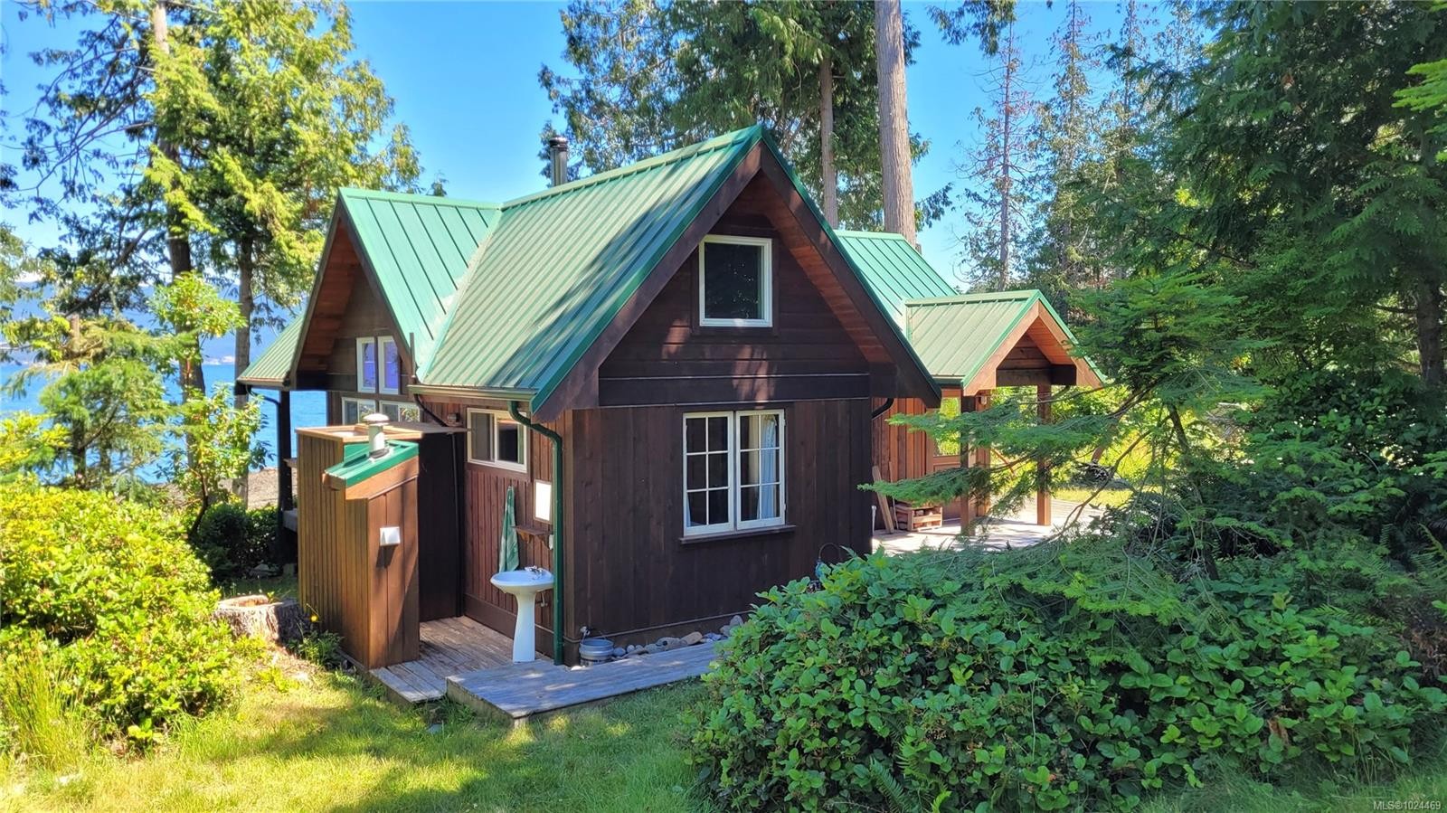 15 Spring Bay Rd, Lasqueti Island, BC