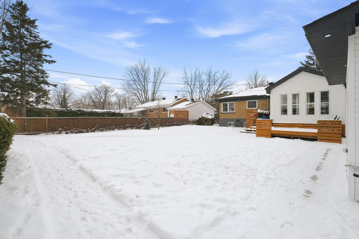 Cour - 161 Rue Vincent-Massey, Beloeil, QC - Outdoor