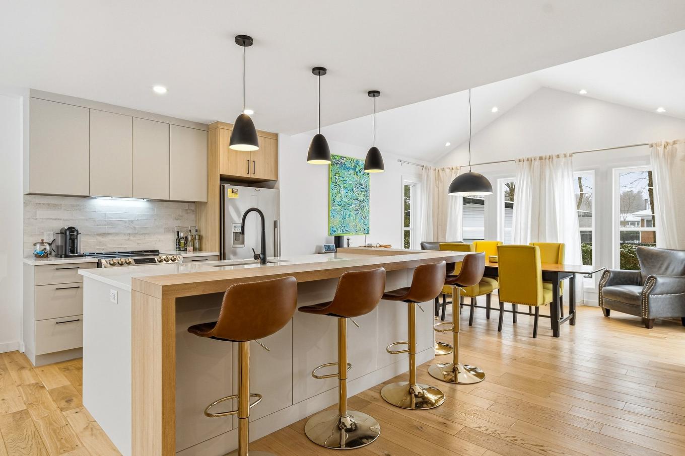 Cuisine - 161 Rue Vincent-Massey, Beloeil, QC - Indoor Photo Showing Kitchen With Upgraded Kitchen
