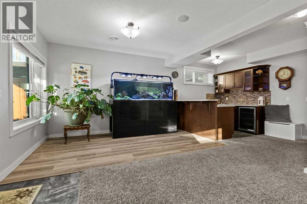 Perfect for entertaining - 69 Ravenskirk Close Se, Airdrie, AB - Indoor Photo Showing Other Room