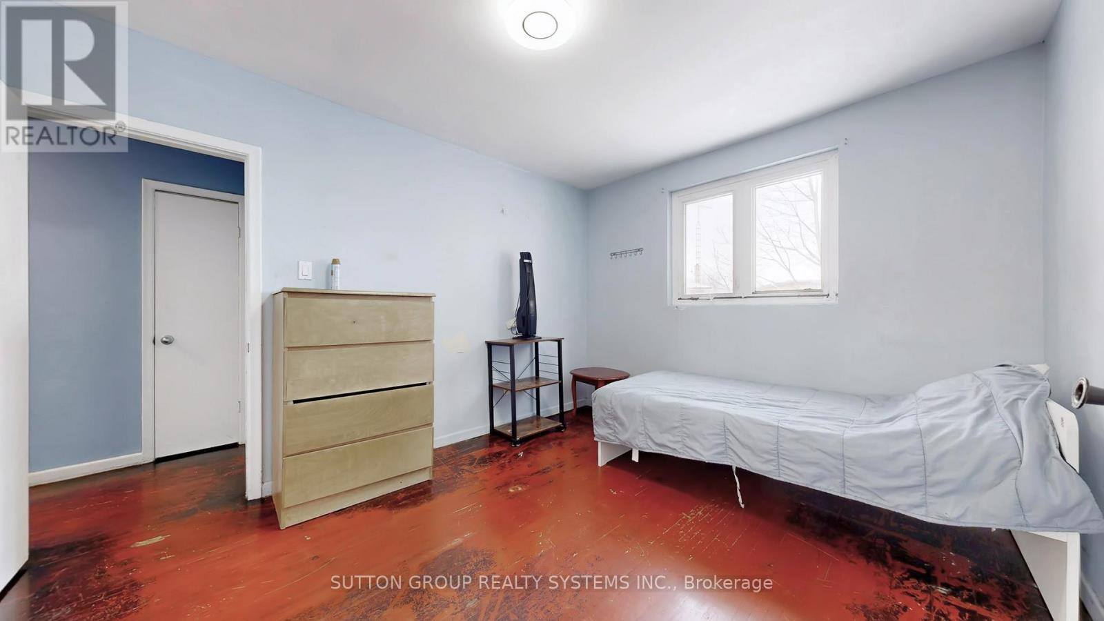 30 Coronado Court, Toronto, ON - Indoor Photo Showing Bedroom