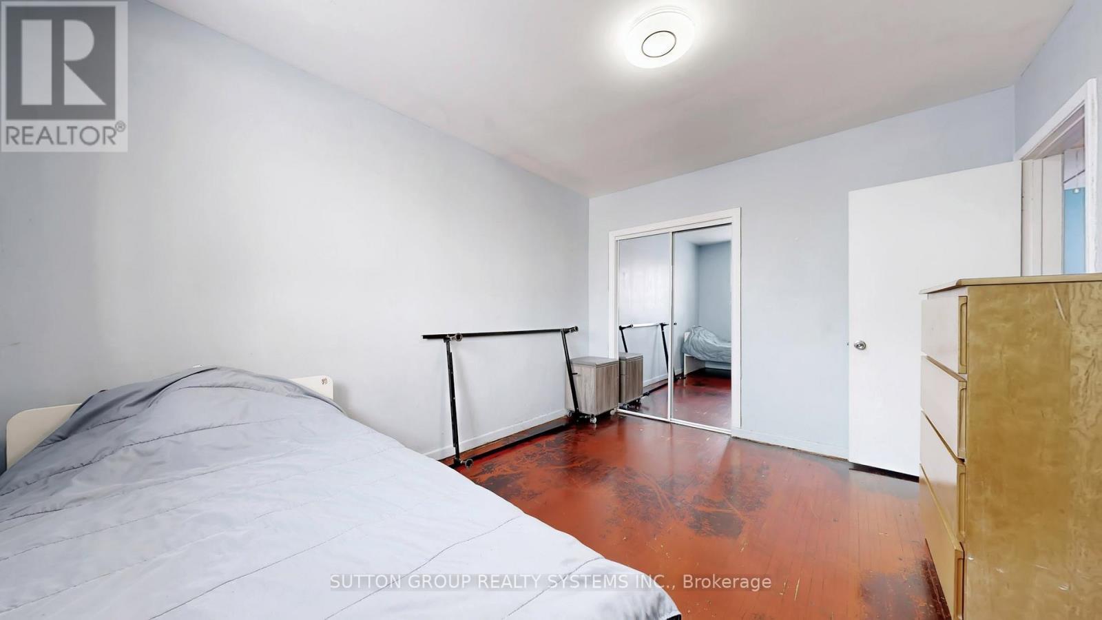 30 Coronado Court, Toronto, ON - Indoor Photo Showing Other Room