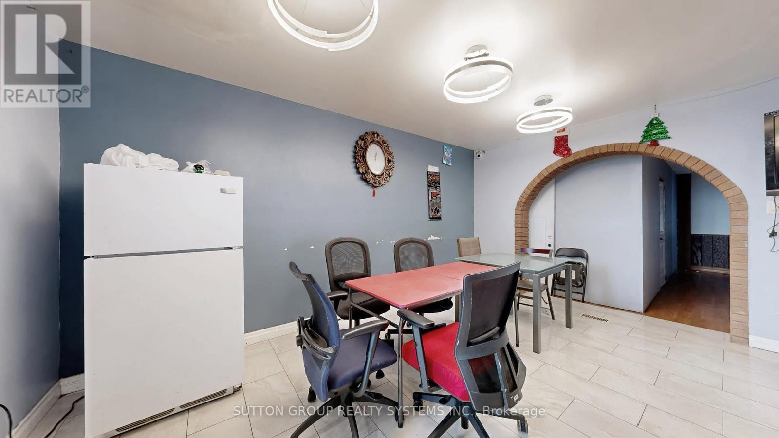 30 Coronado Court, Toronto, ON - Indoor