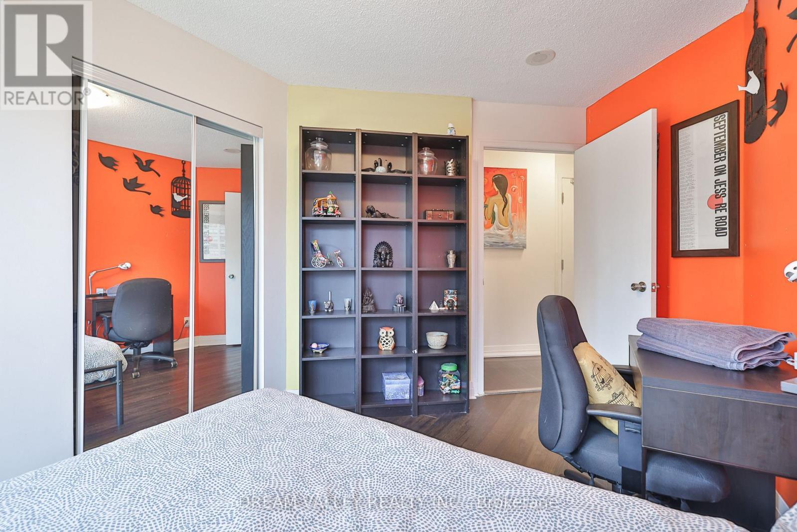 904 - 25 Carlton Street, Toronto, ON - Indoor Photo Showing Bedroom