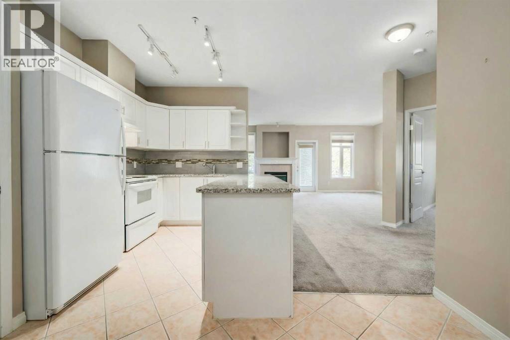 1113, 1113 Lake Fraser Green Se, Calgary, AB - Indoor Photo Showing Kitchen