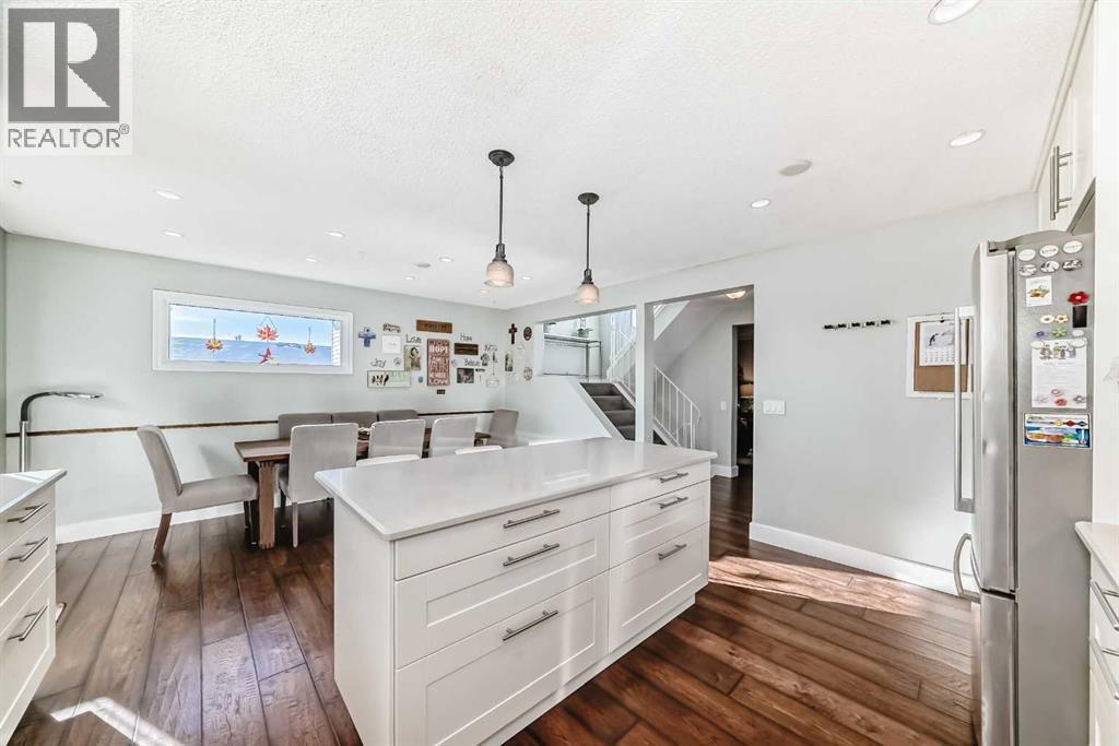 30 Edgewood Rise Nw, Calgary, AB - Indoor