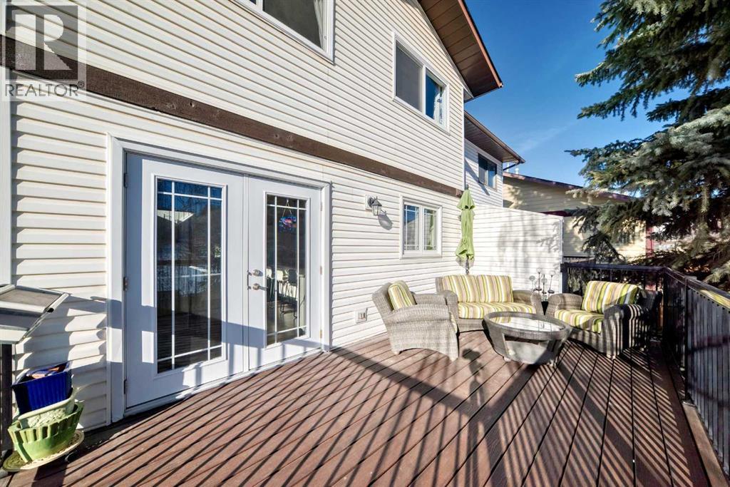 30 Edgewood Rise Nw, Calgary, AB - Outdoor With Deck Patio Veranda With Exterior