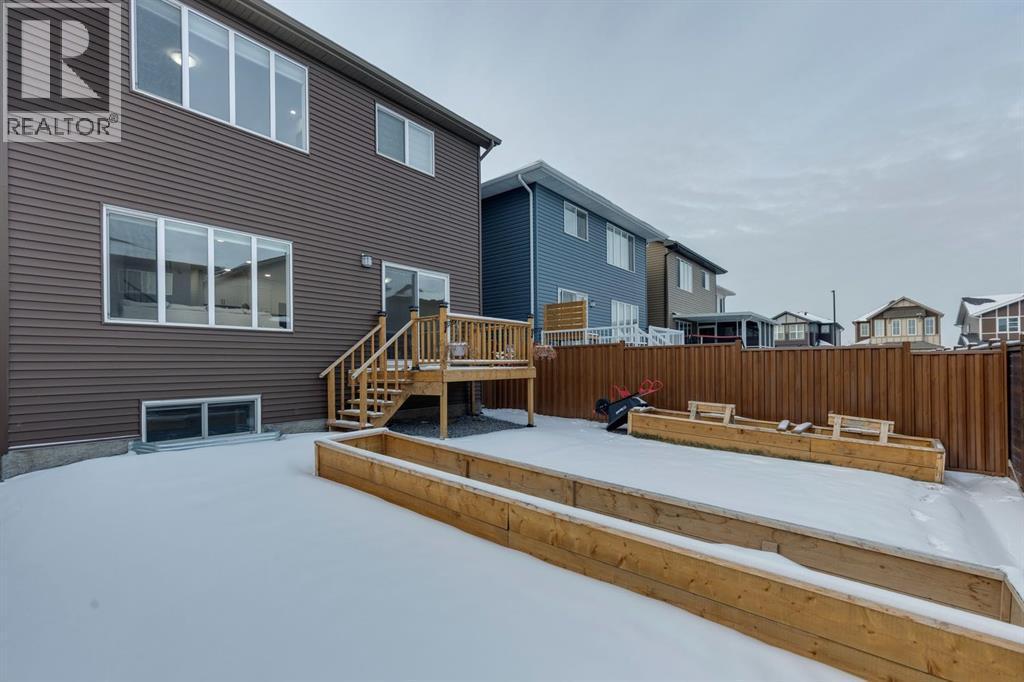 1124 Chinook Gate Bay Sw, Airdrie, AB - Outdoor With Exterior