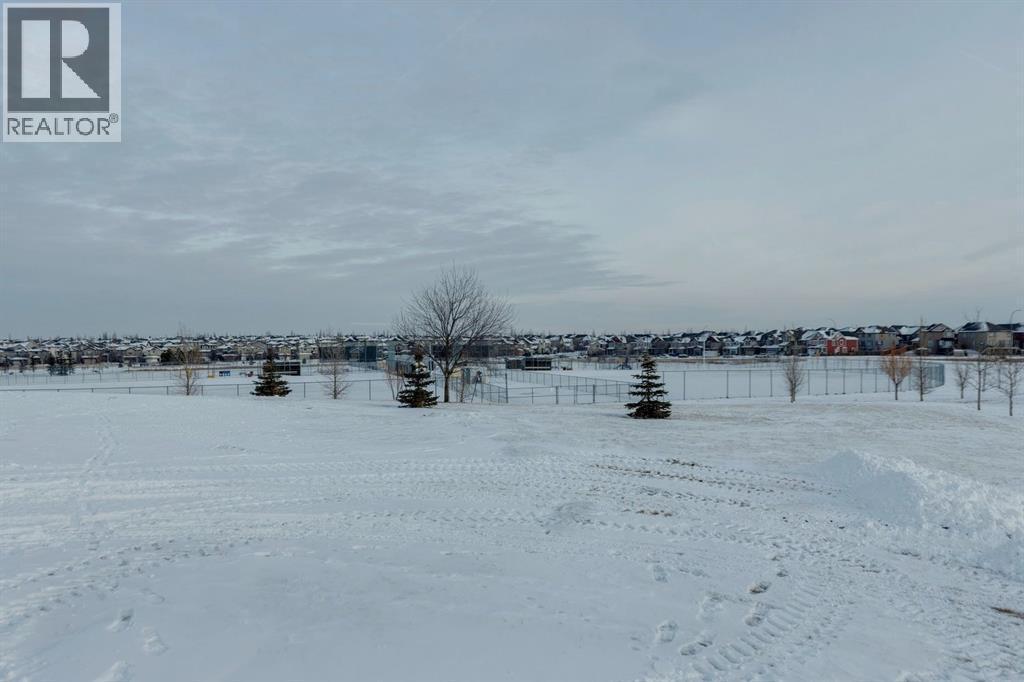 Chinook Winds Ball Diamonds - 1124 Chinook Gate Bay Sw, Airdrie, AB - Outdoor With View