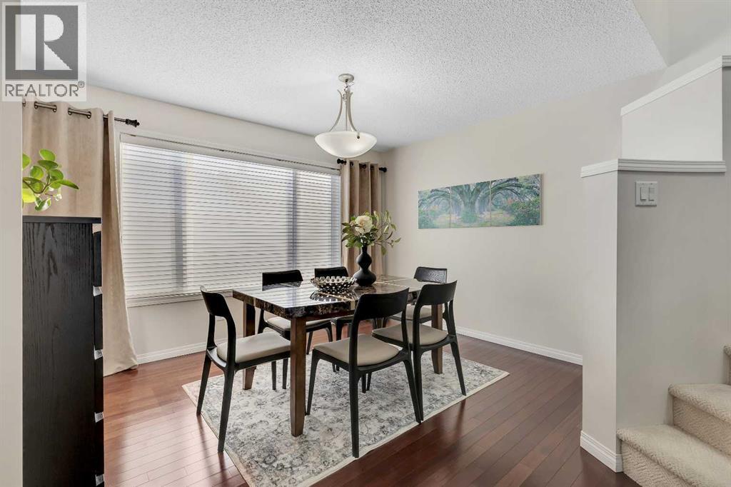 10 Auburn Crest Green Se, Calgary, AB - Indoor Photo Showing Dining Room