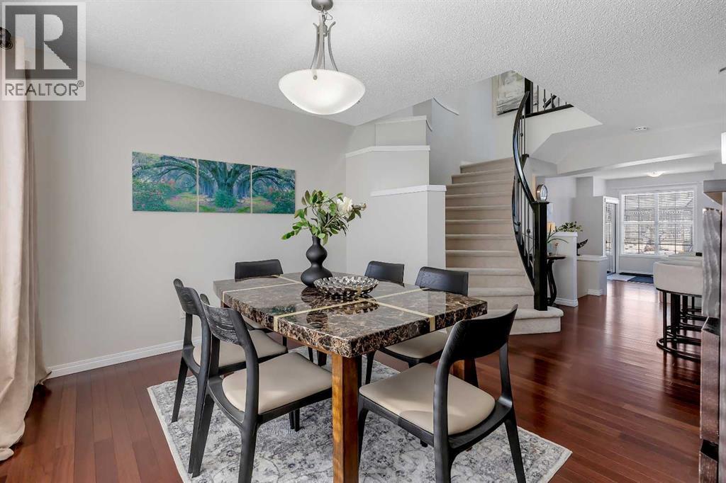 10 Auburn Crest Green Se, Calgary, AB - Indoor Photo Showing Dining Room